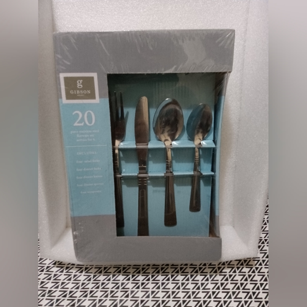 Gibson Stainless Steel Flatware Set - Silver